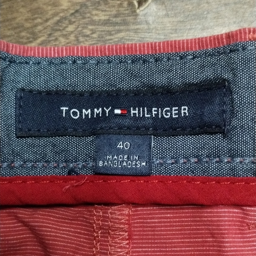 Tommy Hilfiger Flat Front Formal Shorts for Men (40) - Picture 8 of 9